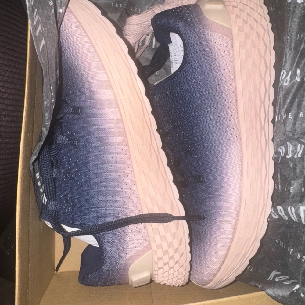NoBull ripstop runner navy and pink